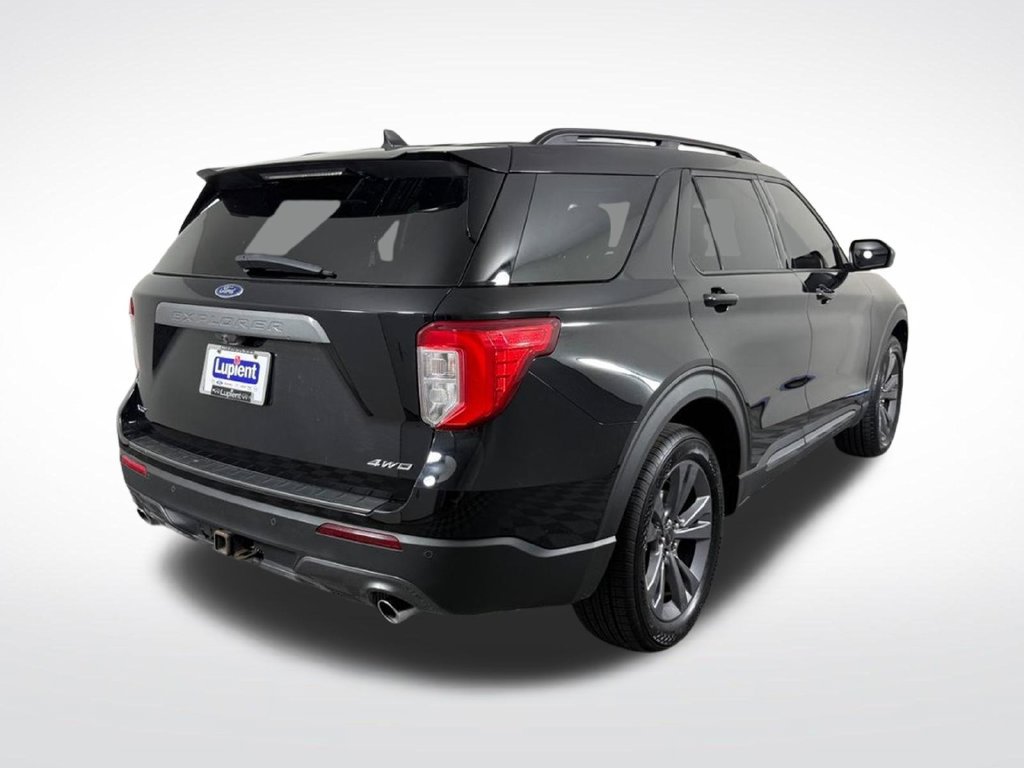 Used 2023 Ford Explorer XLT w/ Equipment Group 202A AWD/4WD image 5