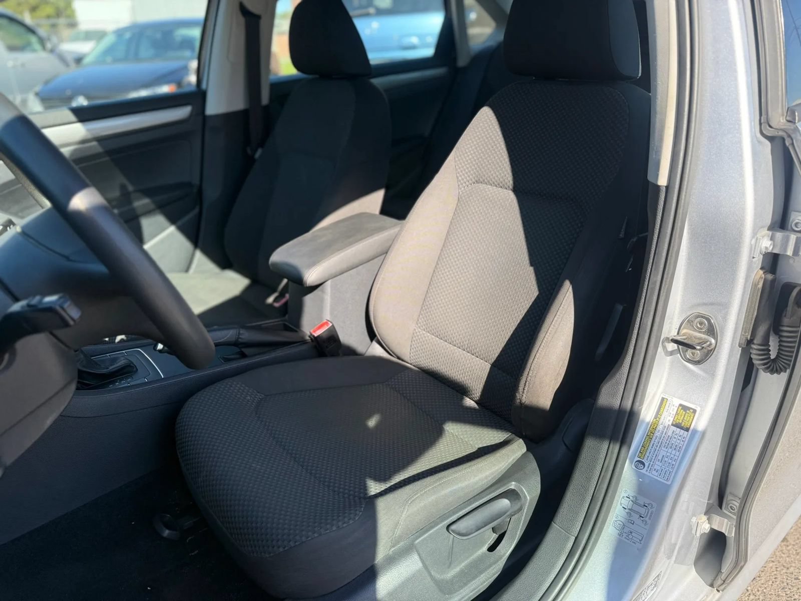 Used 2013 Volkswagen Passat 2.5 S FWD image 10