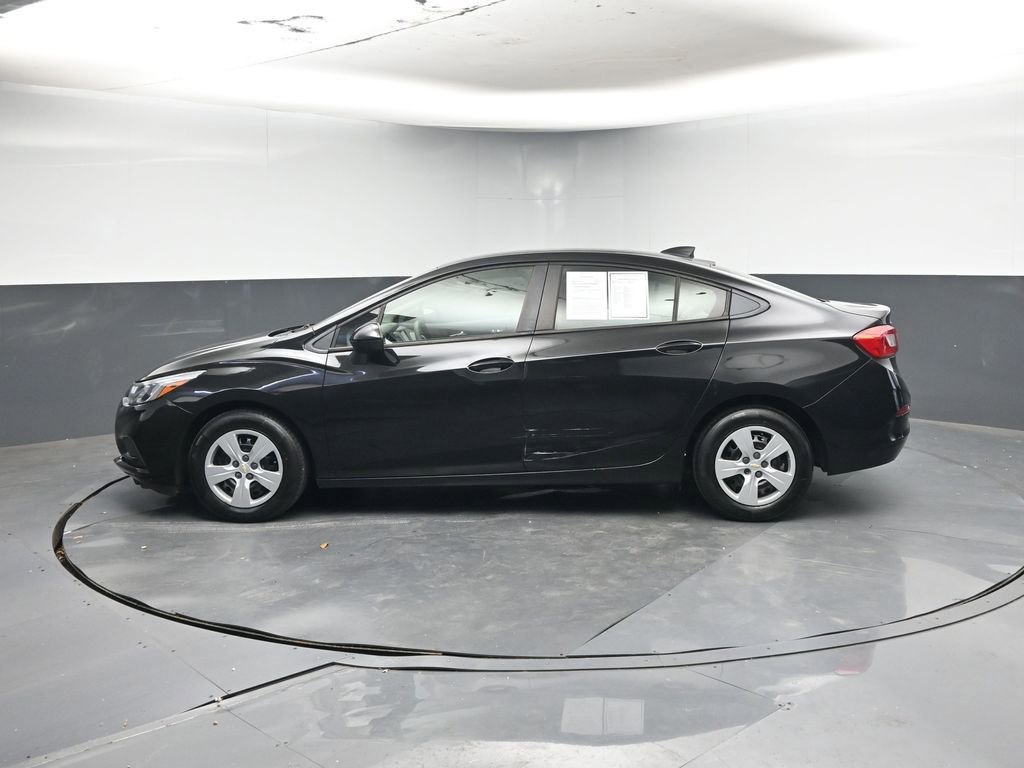 Used 2018 Chevrolet Cruze LS image 2