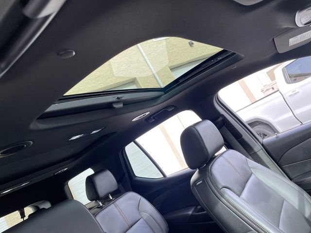 Used 2024 Chevrolet Traverse RS image 44