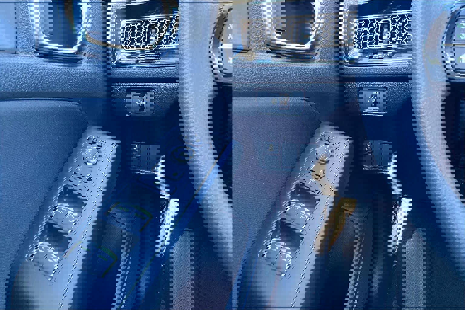 Used 2025 Honda Civic LX image 30