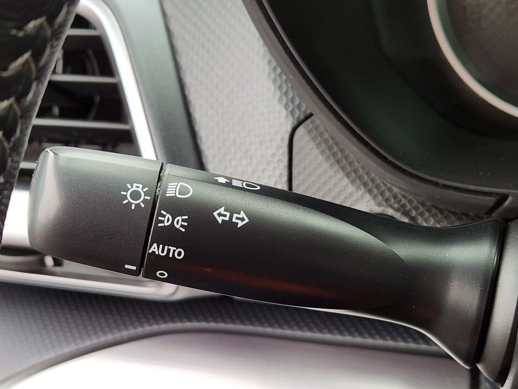 Used 2019 Subaru Forester Premium AWD/4WD image 18