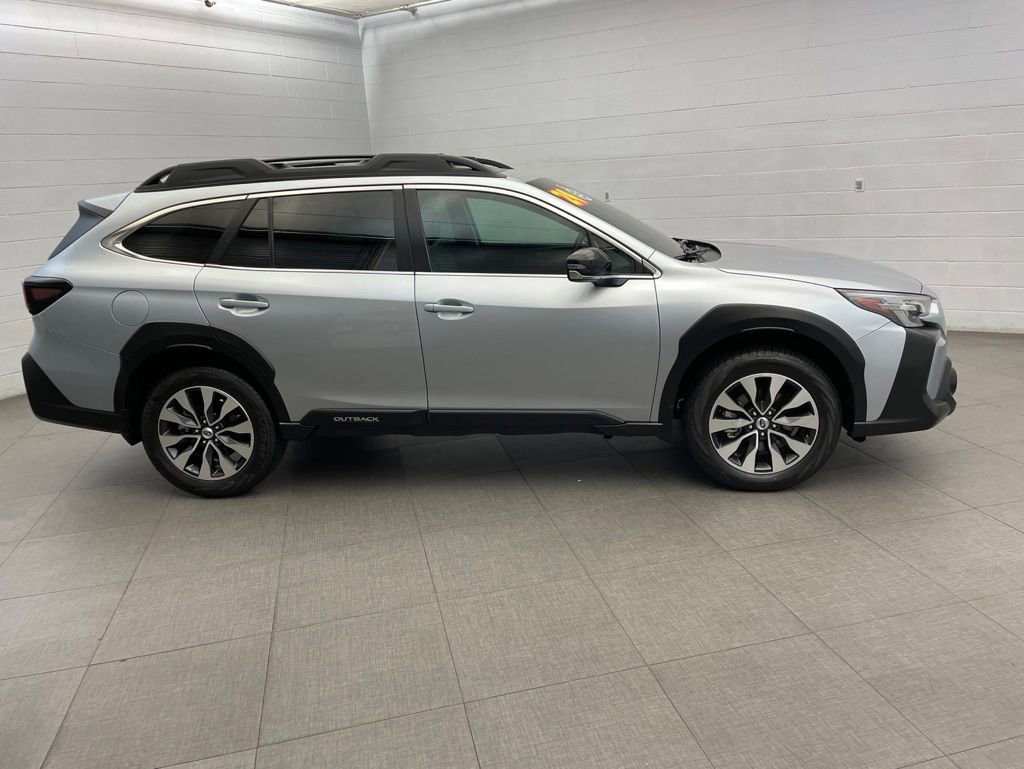 Used 2024 Subaru Outback Limited XT AWD/4WD image 3