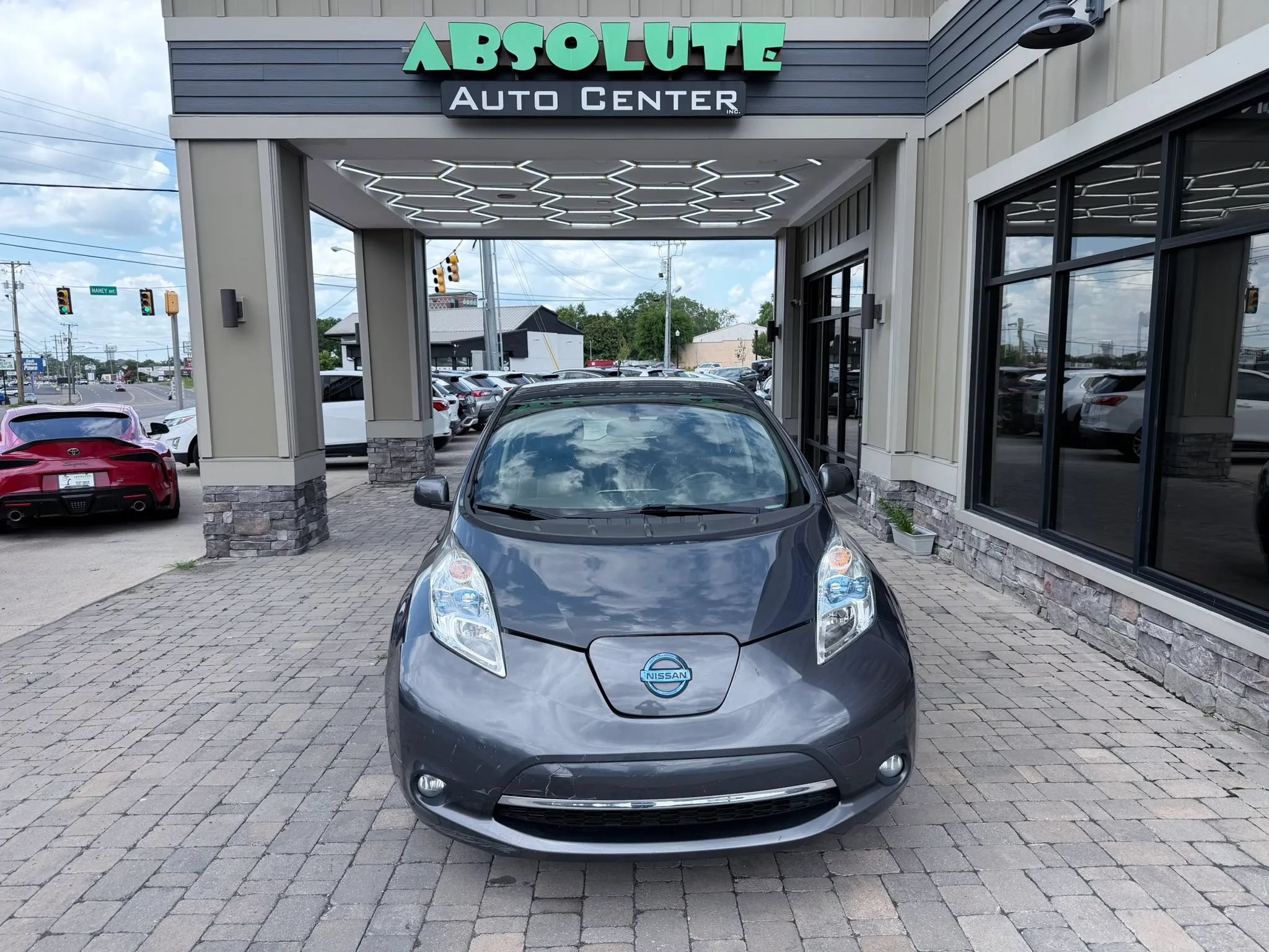 Used 2013 Nissan Leaf SL FWD image 9