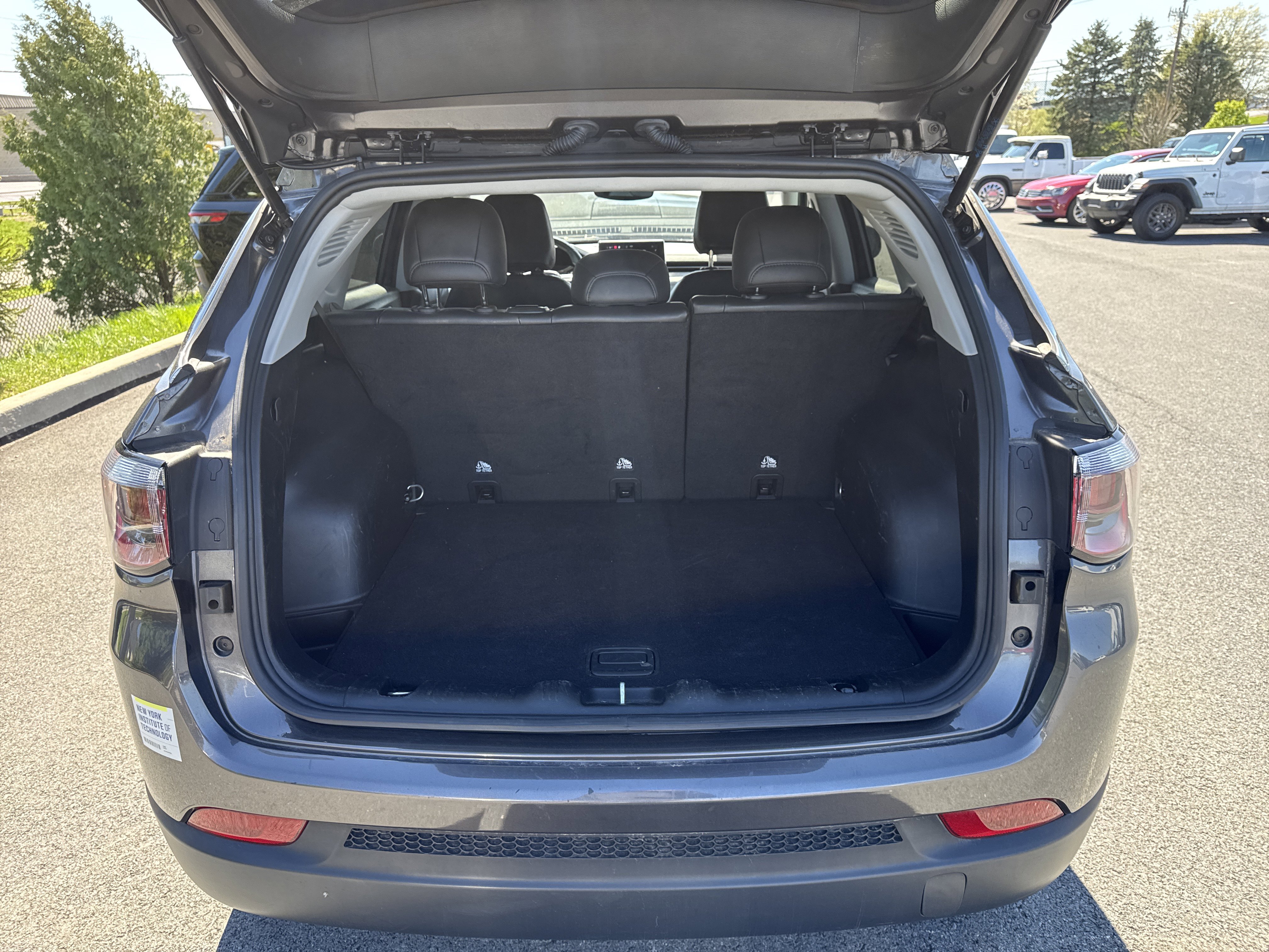 Used 2022 Jeep Compass Latitude image 27