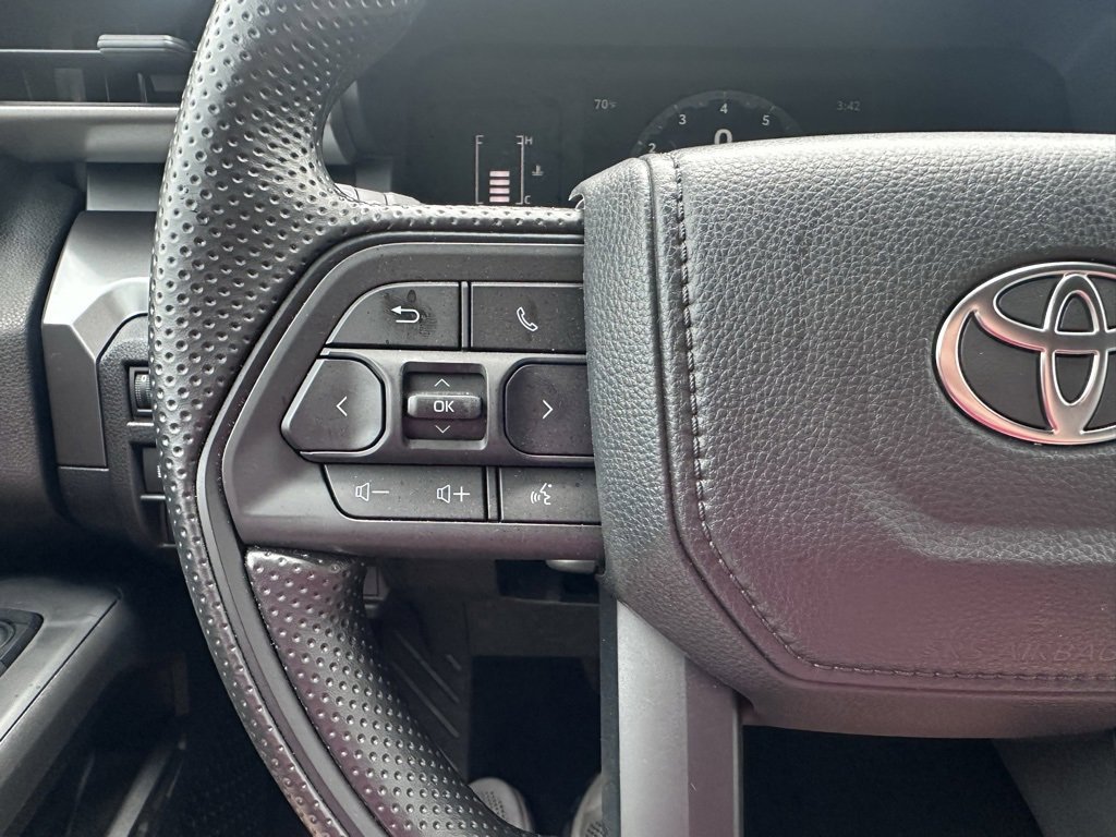 Used 2025 Toyota Tacoma SR5 image 7