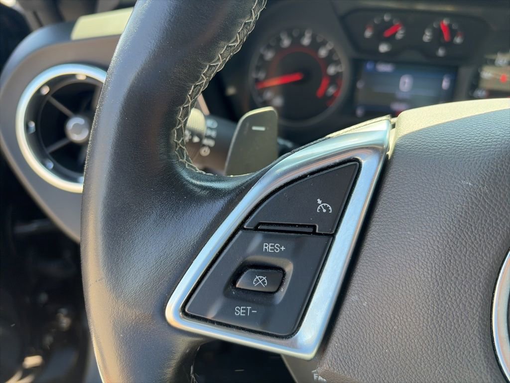 Used 2020 Chevrolet Camaro LT image 17