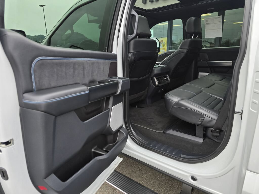 Certified 2026 Ford F350 Platinum AWD/4WD image 11