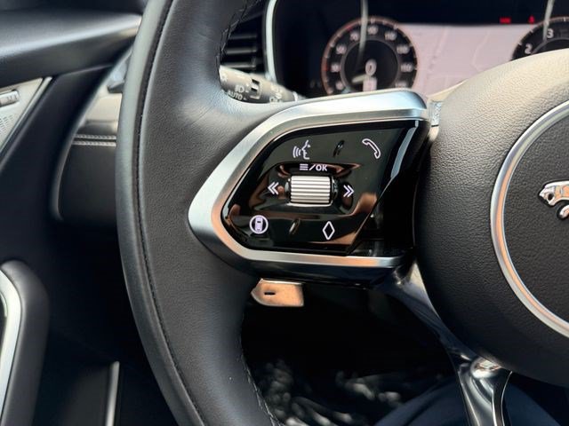 Used 2026 Jaguar F-PACE R-Dynamic S AWD/4WD image 22