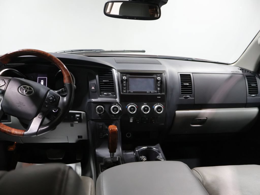 Used 2019 Toyota Sequoia Platinum AWD/4WD image 16