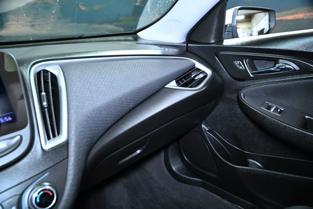 Used 2024 Chevrolet Malibu LT image 35