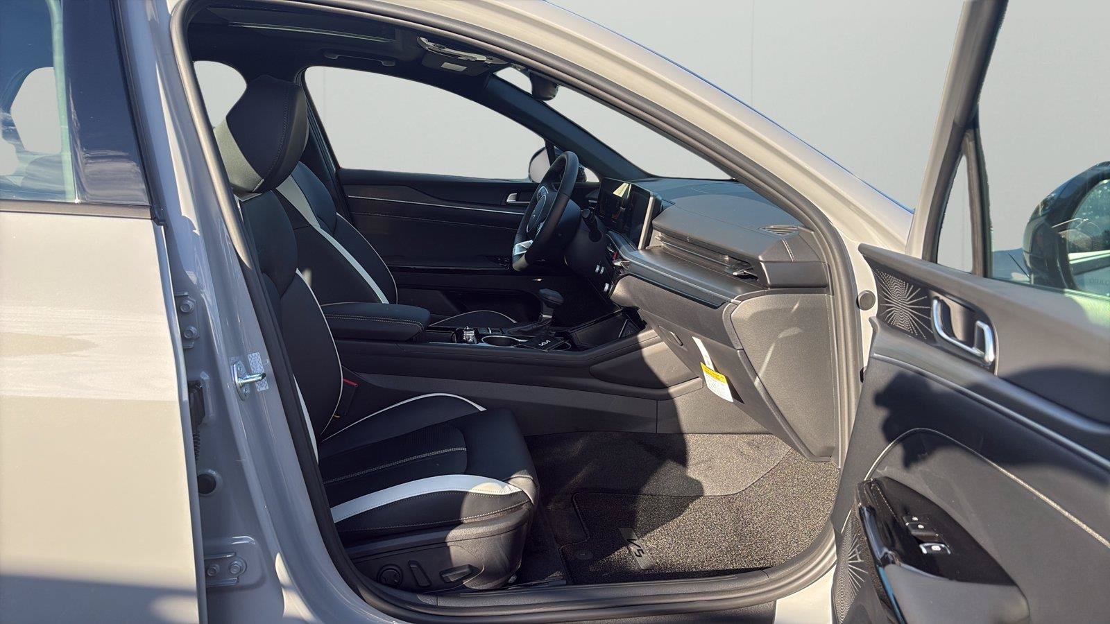 New 2027 Kia K5 GT-Line image 14