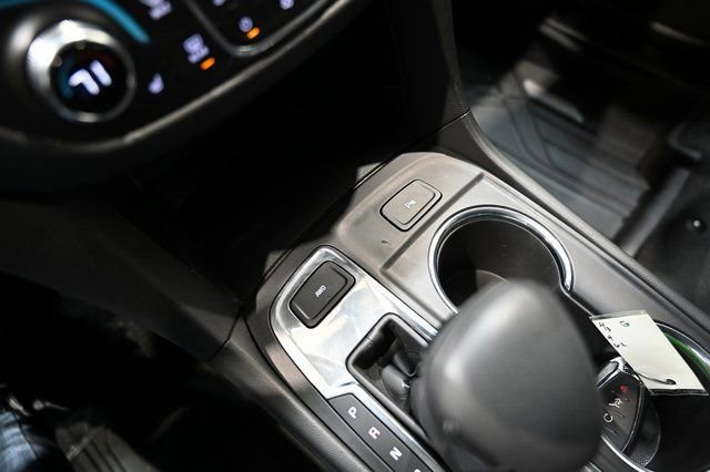 Used 2023 Chevrolet Equinox LT image 18