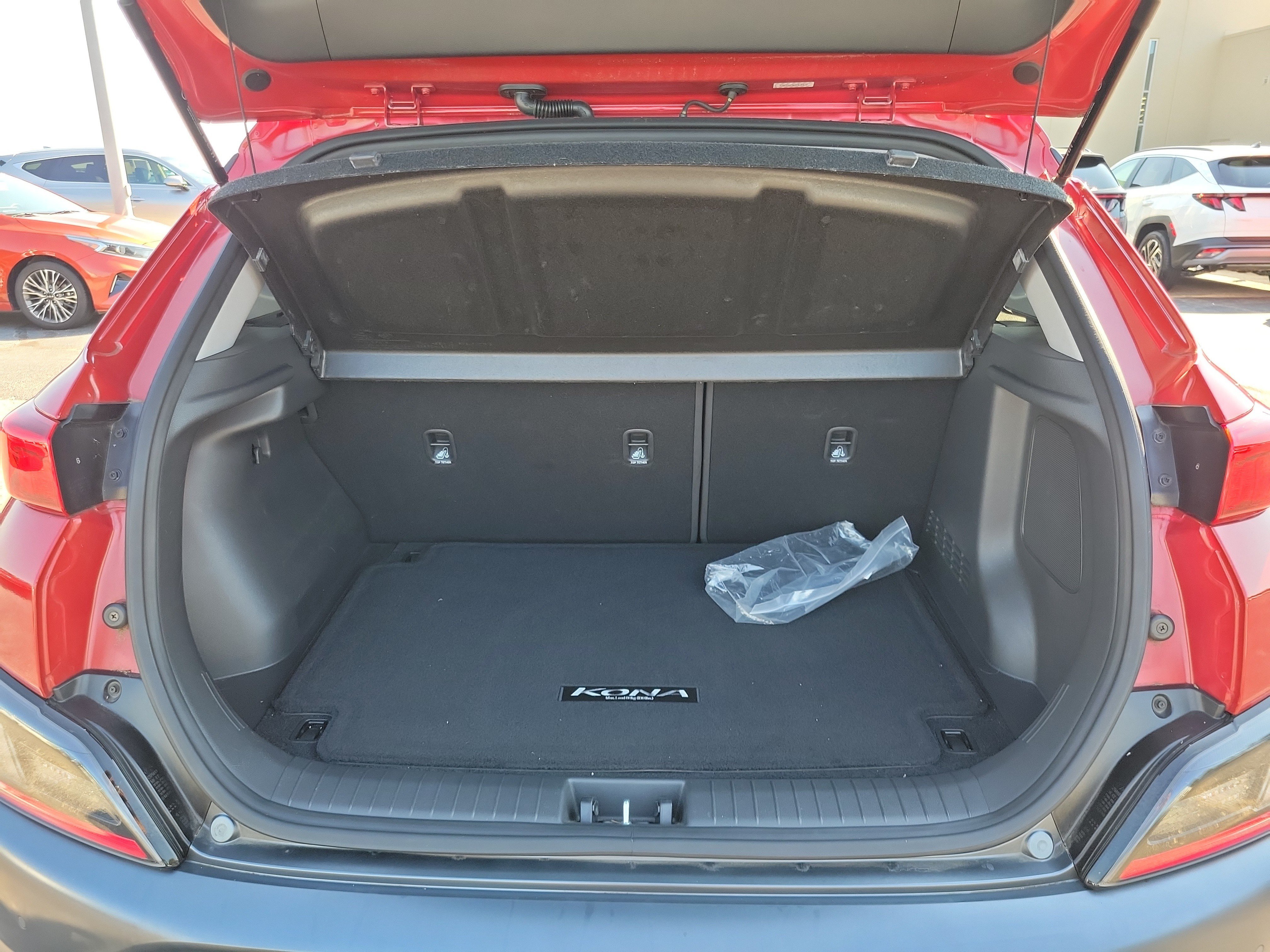Used 2022 Hyundai Kona Limited FWD image 8