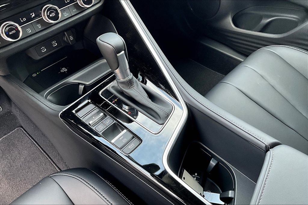 Used 2025 Acura ADX FWD image 19