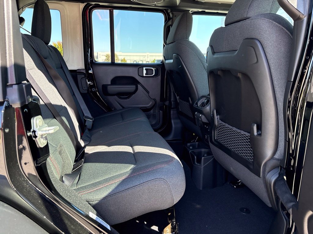New 2027 Jeep Wrangler Unlimited Rubicon AWD/4WD image 22