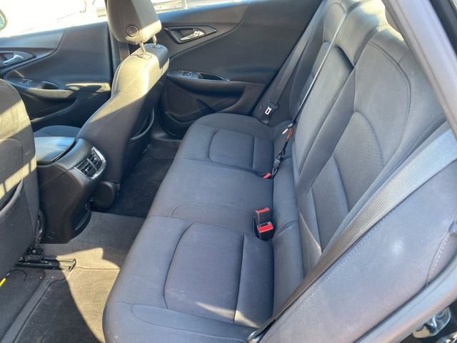Used 2018 Chevrolet Malibu LT image 16