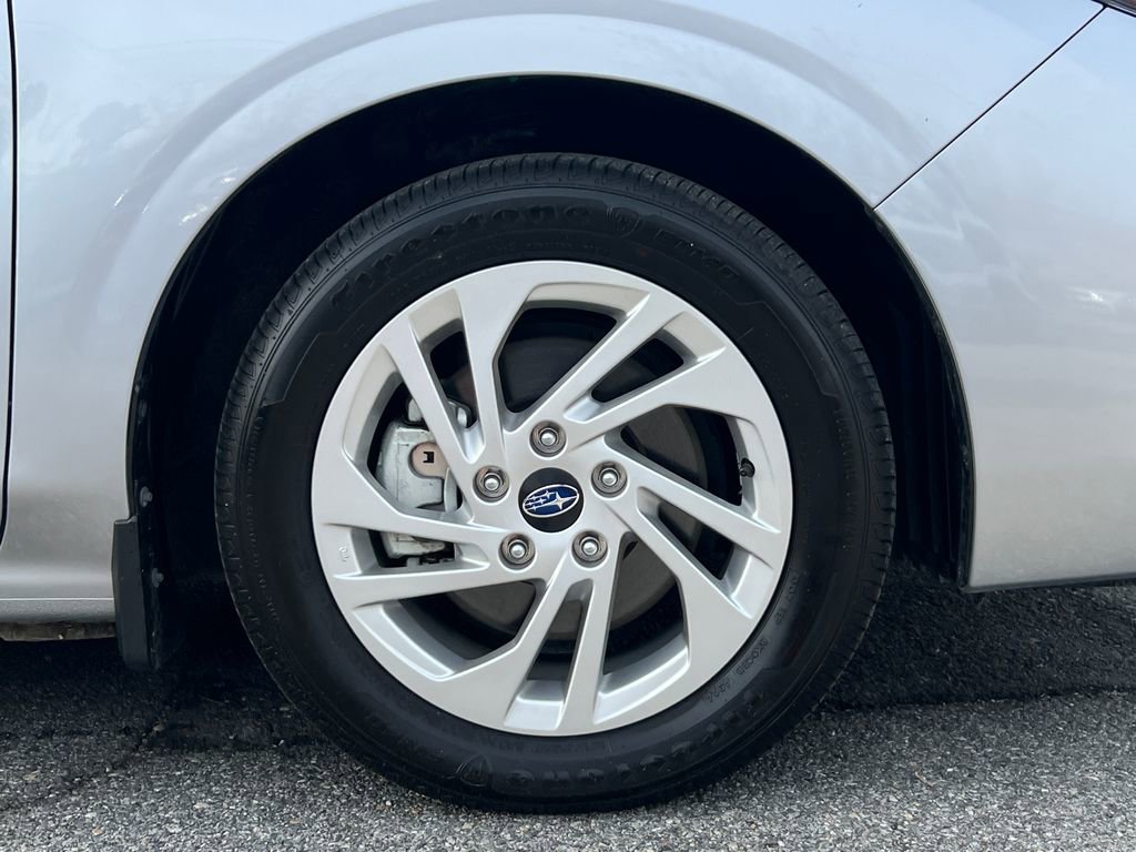 Certified 2025 Subaru Impreza 2.0i image 9