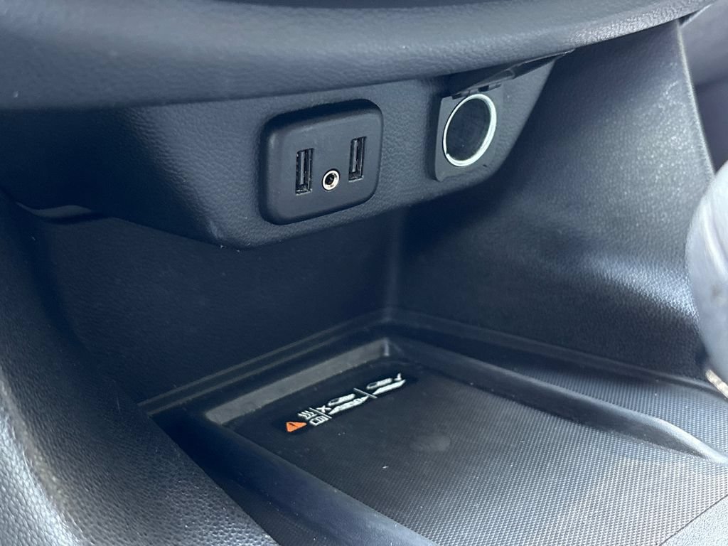 Used 2022 Chevrolet Traverse LT FWD image 19