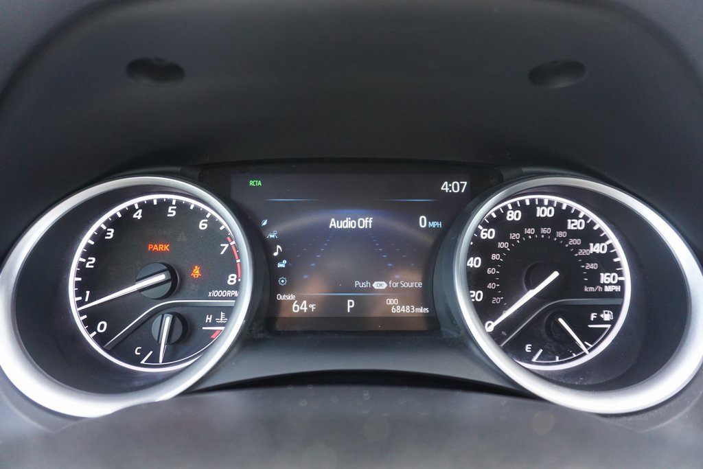 Used 2023 Toyota Camry XLE image 6