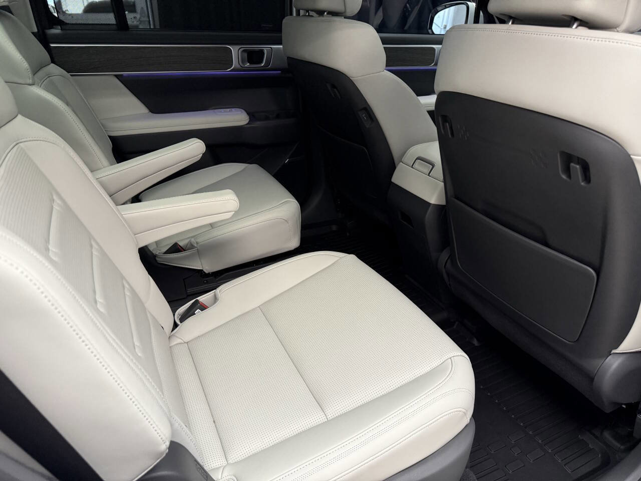 Used 2024 Hyundai Santa Fe Calligraphy image 19