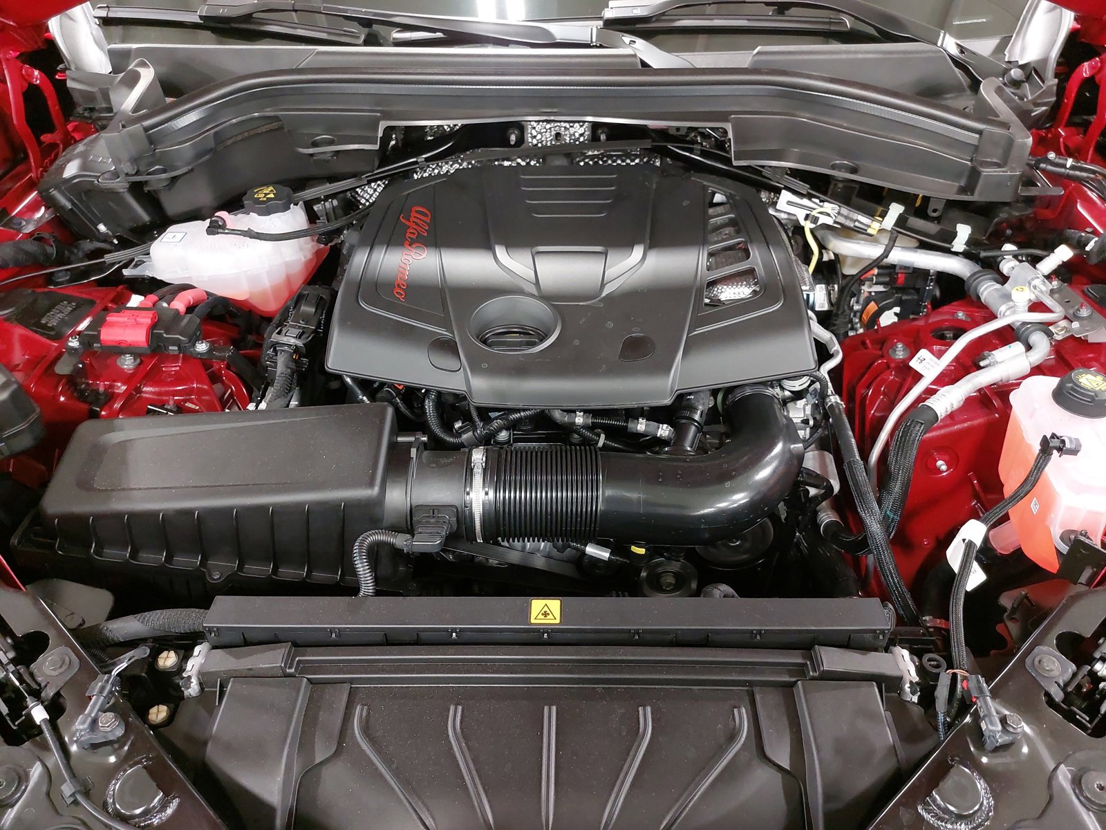 New 2025 Alfa Romeo Stelvio Sprint image 32