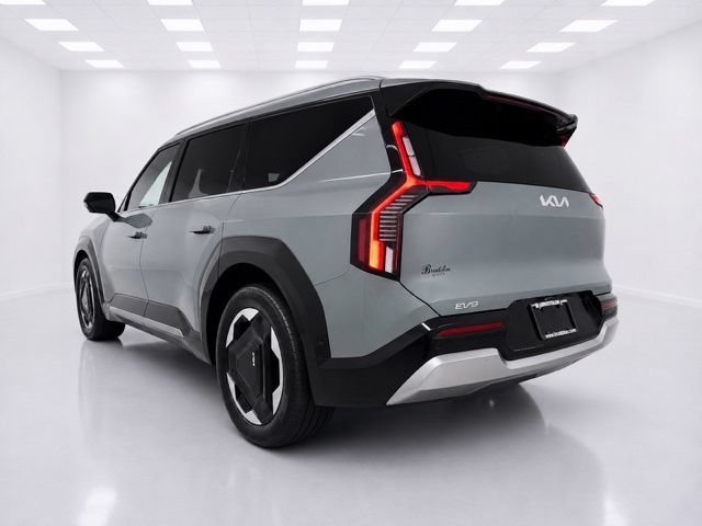 Used 2024 Kia EV9 Land AWD/4WD image 9
