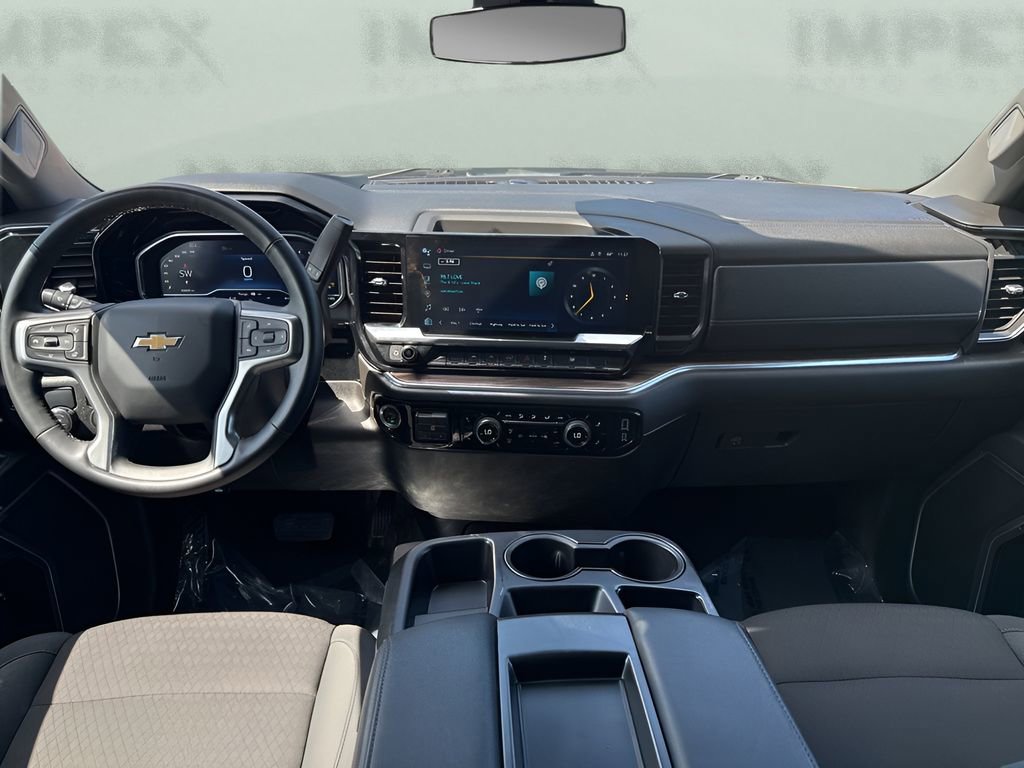 Used 2025 Chevrolet Silverado 1500 LT image 12