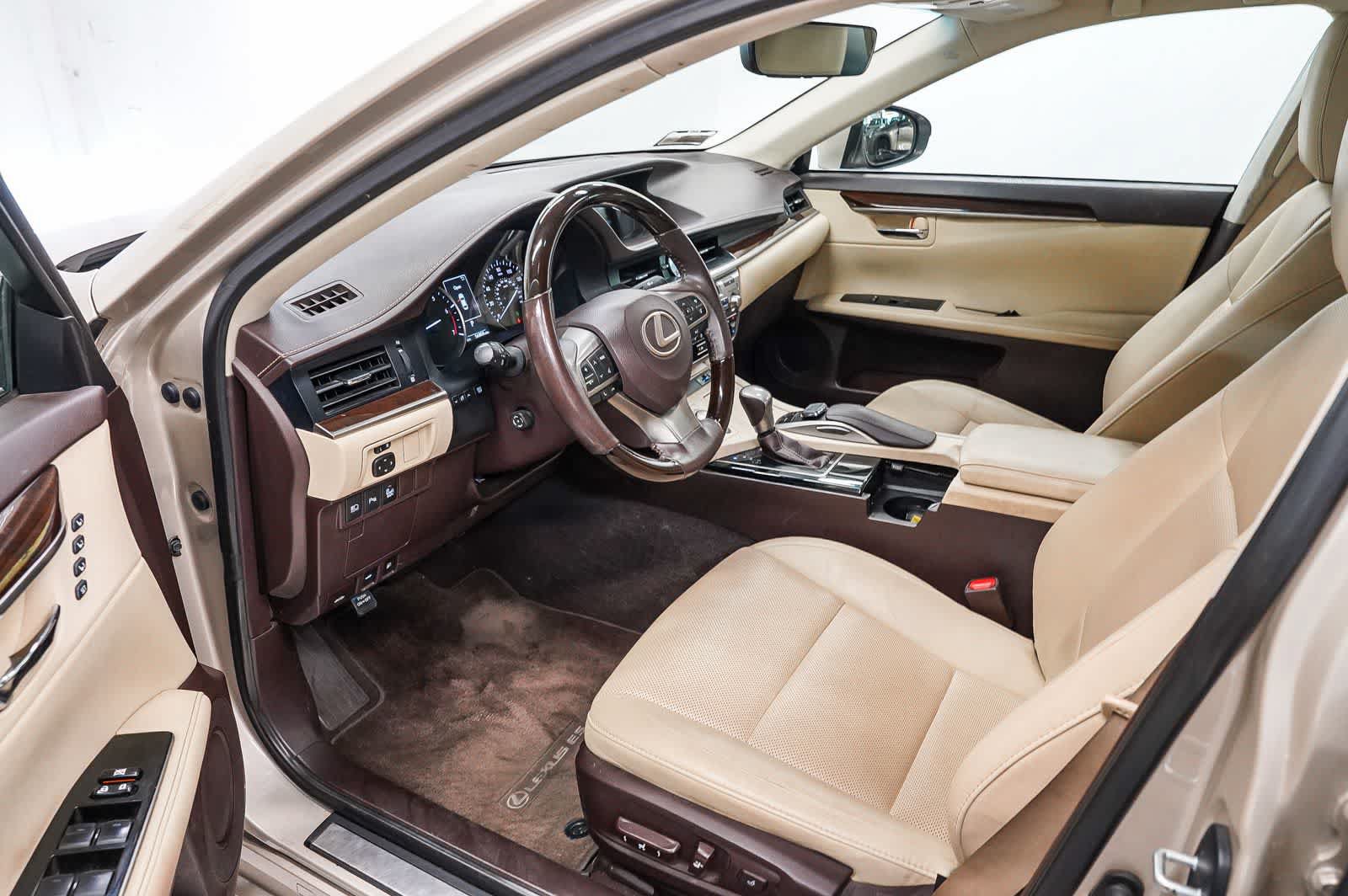 Used 2018 Lexus ES 350 w/ Navigation System Package FWD image 18