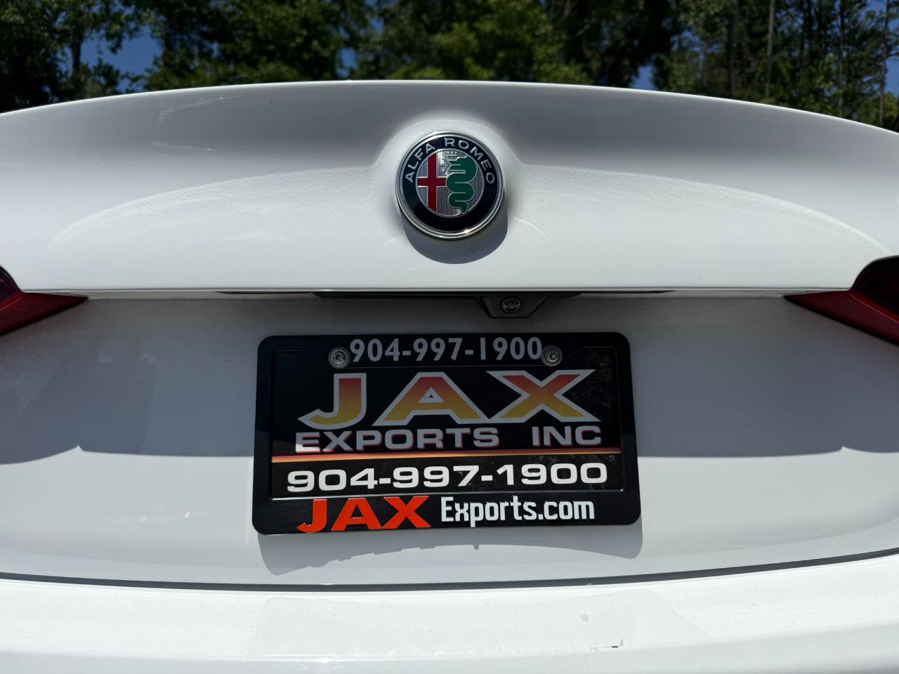 Used 2017 Alfa Romeo Giulia image 6