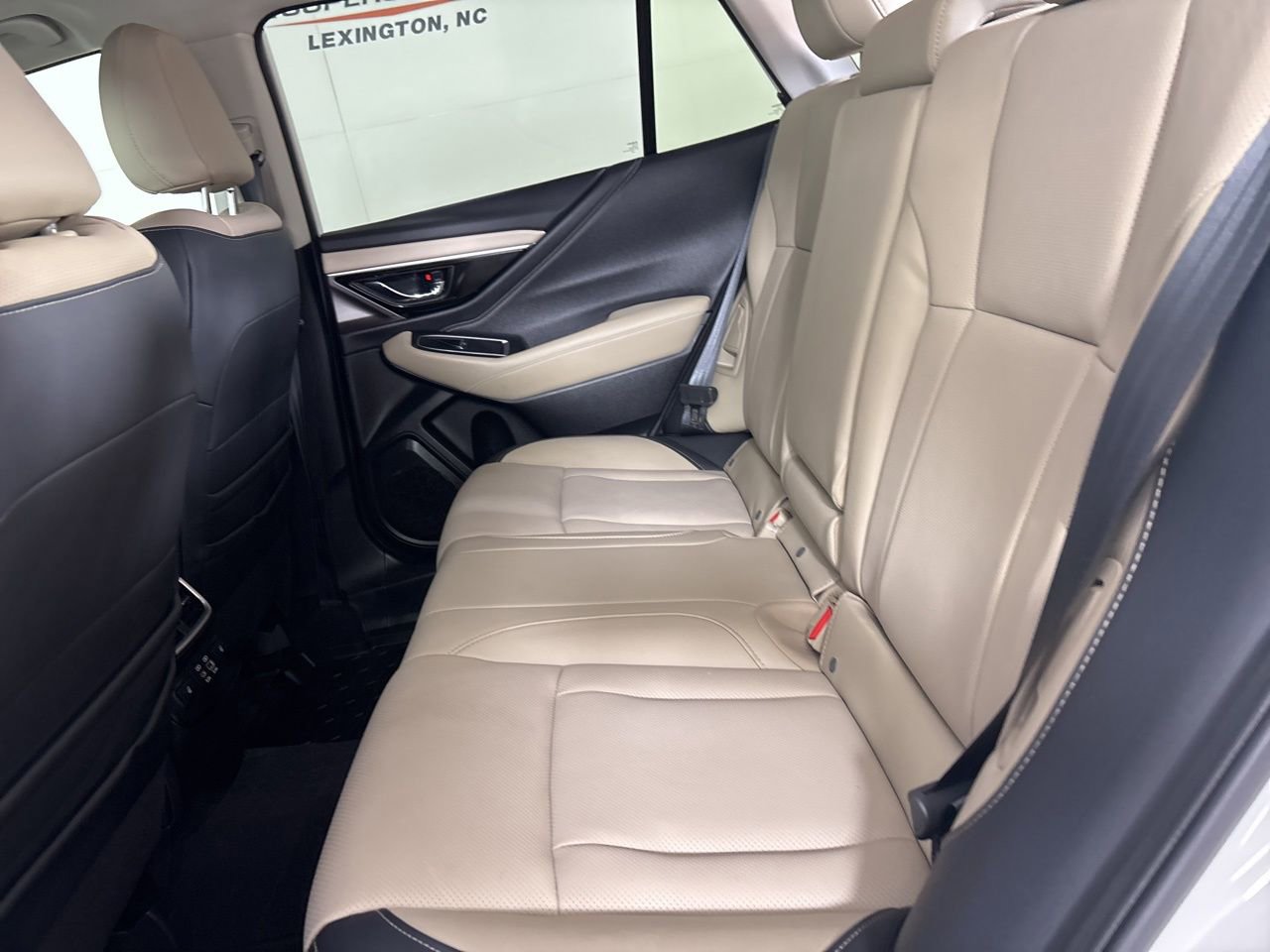 Used 2025 Subaru Outback Limited AWD/4WD image 23