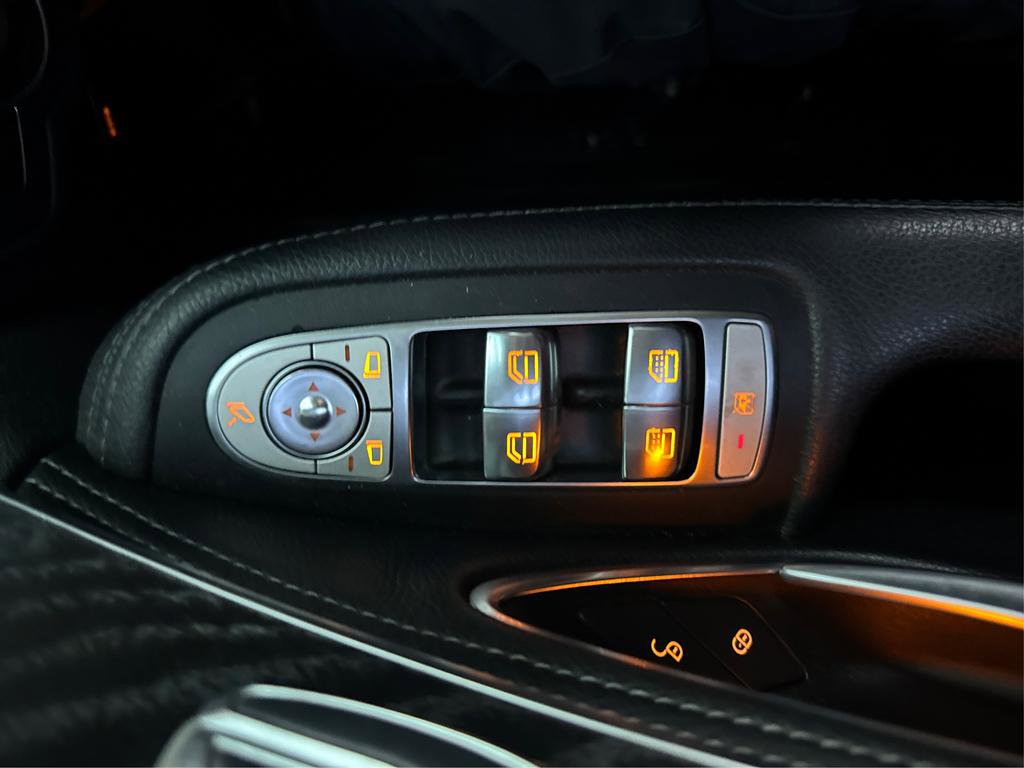 Used 2015 Mercedes-Benz C 300 4MATIC Sedan image 27