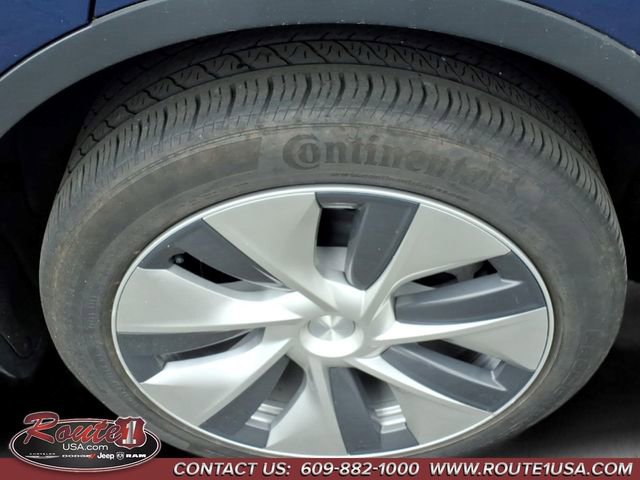 Used 2022 Tesla Model Y Long Range AWD/4WD image 17