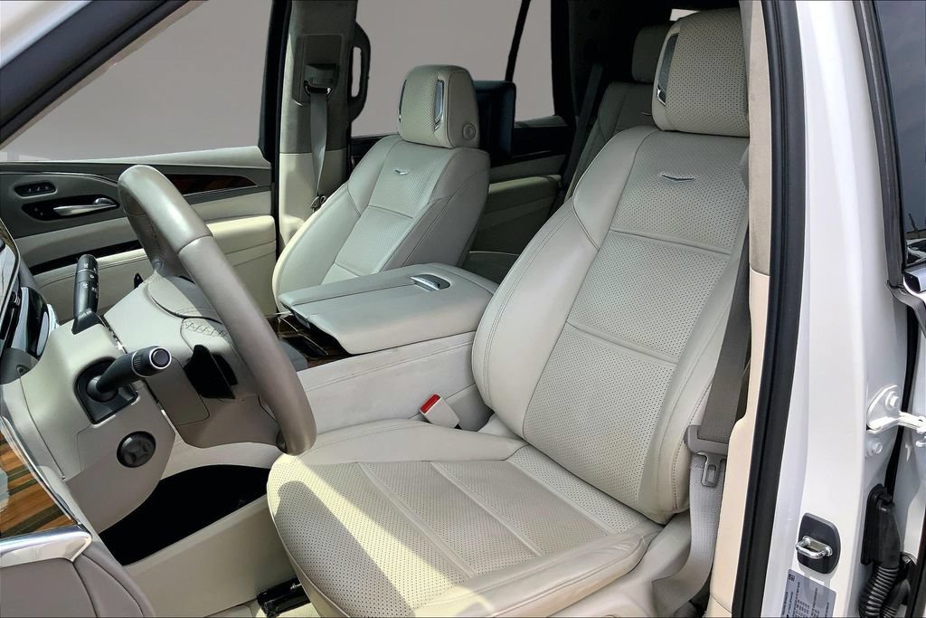 Used 2023 Cadillac Escalade Premium Luxury Platinum AWD/4WD image 23