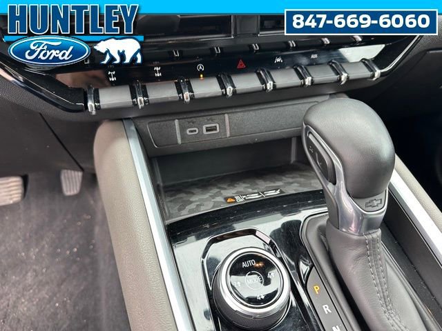 Used 2023 Chevrolet Colorado ZR2 w/ Desert Boss Special Edition AWD/4WD image 18