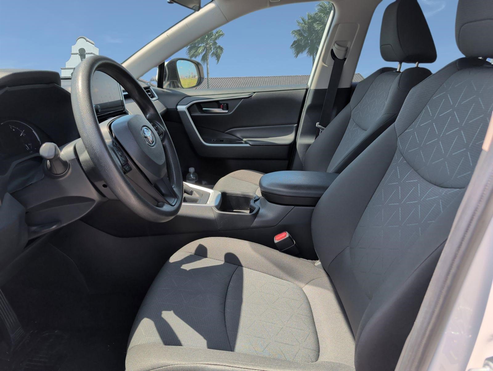 Used 2024 Toyota RAV4 XLE AWD/4WD image 11