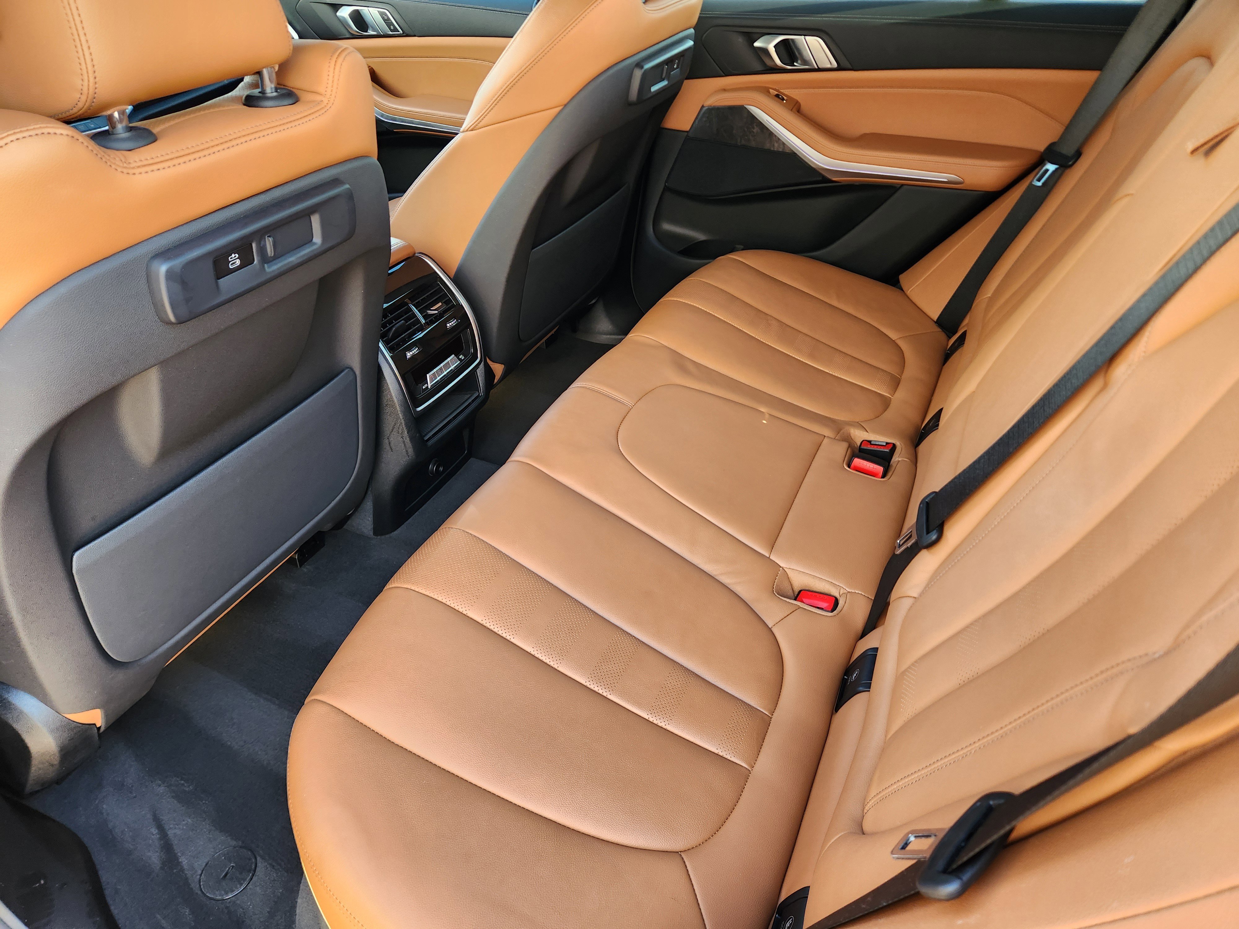 Used 2022 BMW X5 xDrive40i w/ M Sport Package AWD/4WD image 27