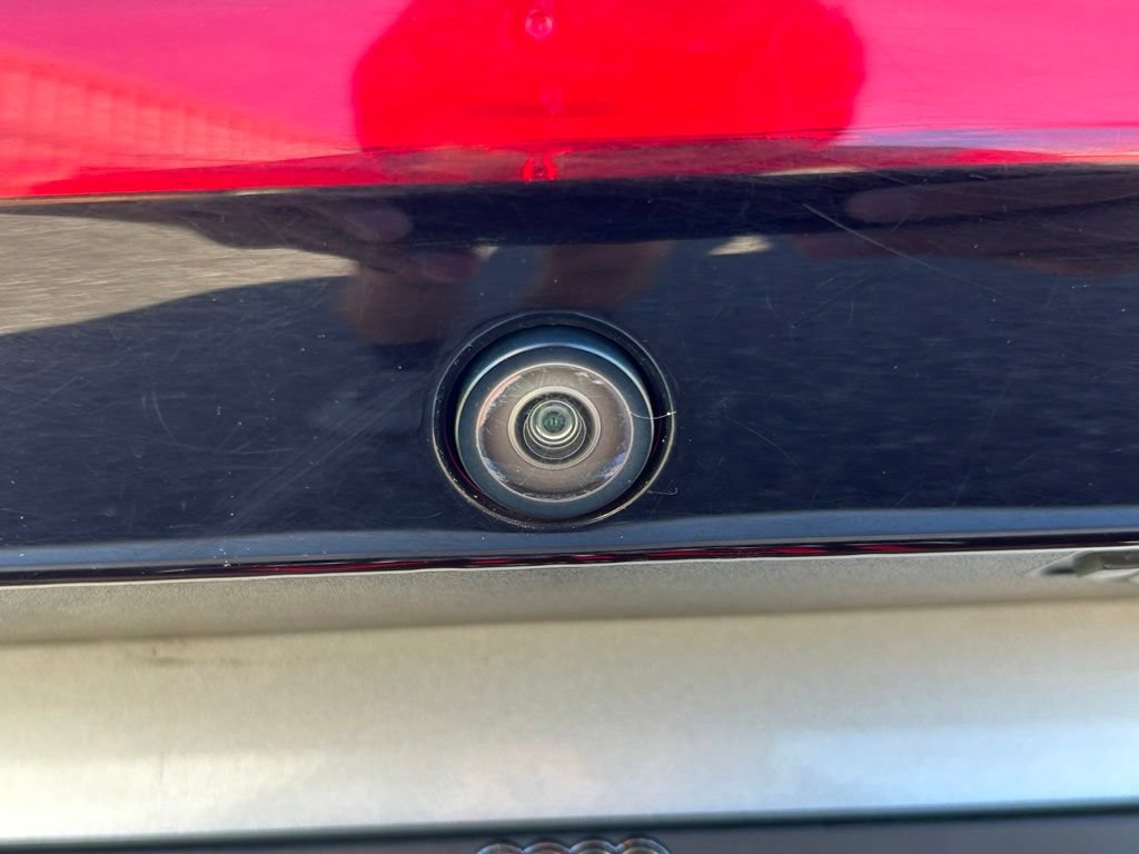 Used 2023 Chrysler Pacifica Touring-L FWD image 46