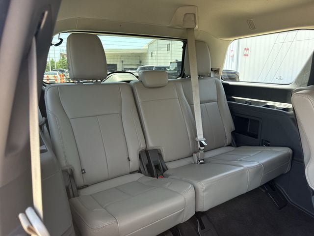 Used 2020 Ford Expedition XLT w/ Equipment Group 202A RWD image 33