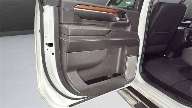 Used 2024 GMC Sierra 3500 Denali image 29