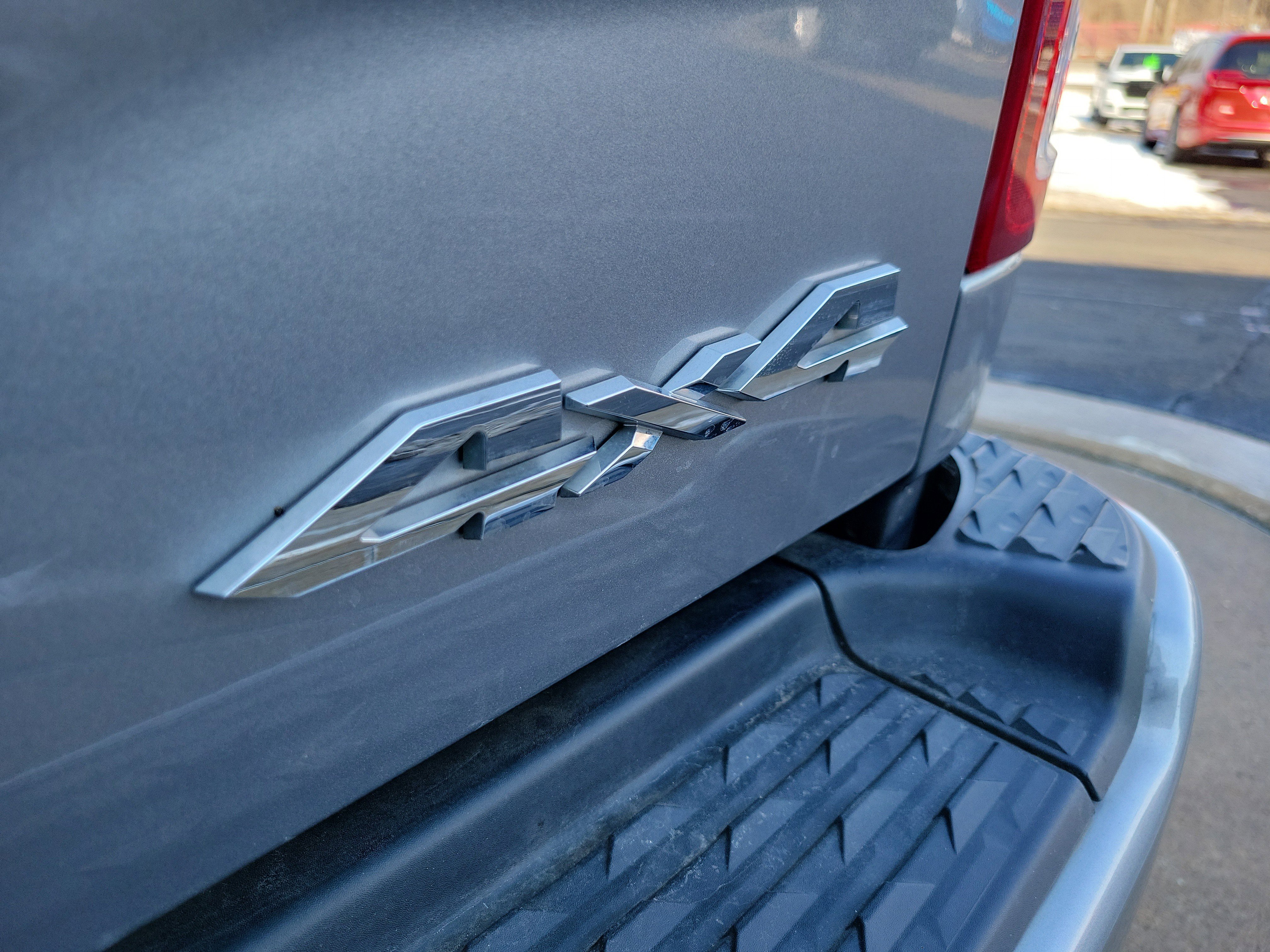 Used 2024 RAM 2500 Big Horn w/ Sport Appearance Package AWD/4WD image 21
