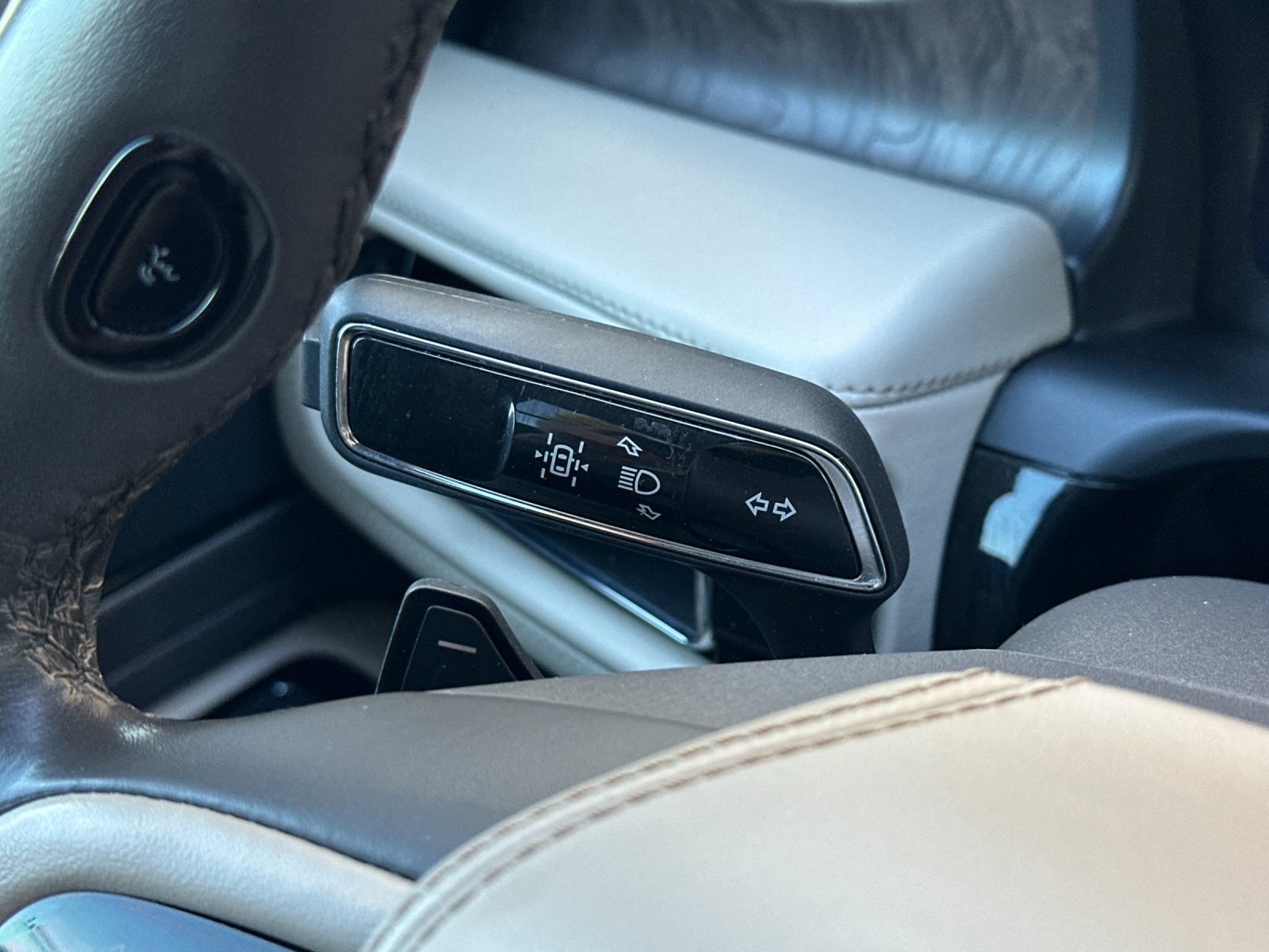Used 2023 Lincoln Aviator Reserve w/ Equipment Group 201A AWD/4WD image 29