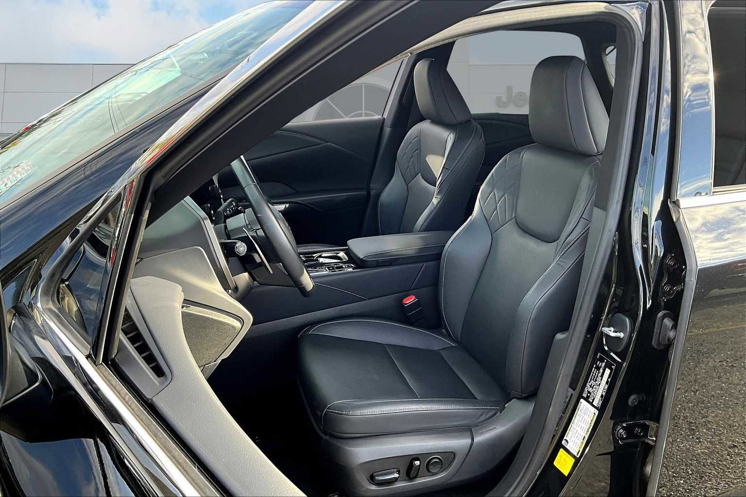 Used 2024 Lexus RX 350 FWD image 11