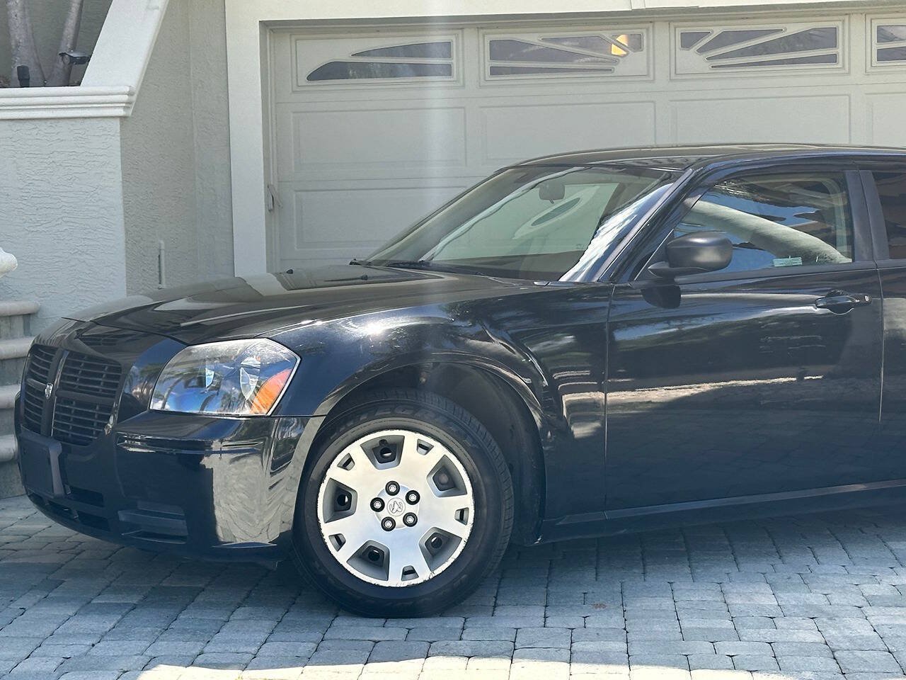 Used 2007 Dodge Magnum SE RWD image 2