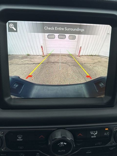 Used 2021 Jeep Gladiator Sport image 18