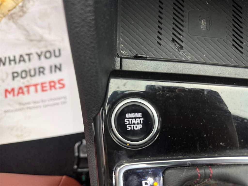 Used 2025 Kia Sportage SX image 31