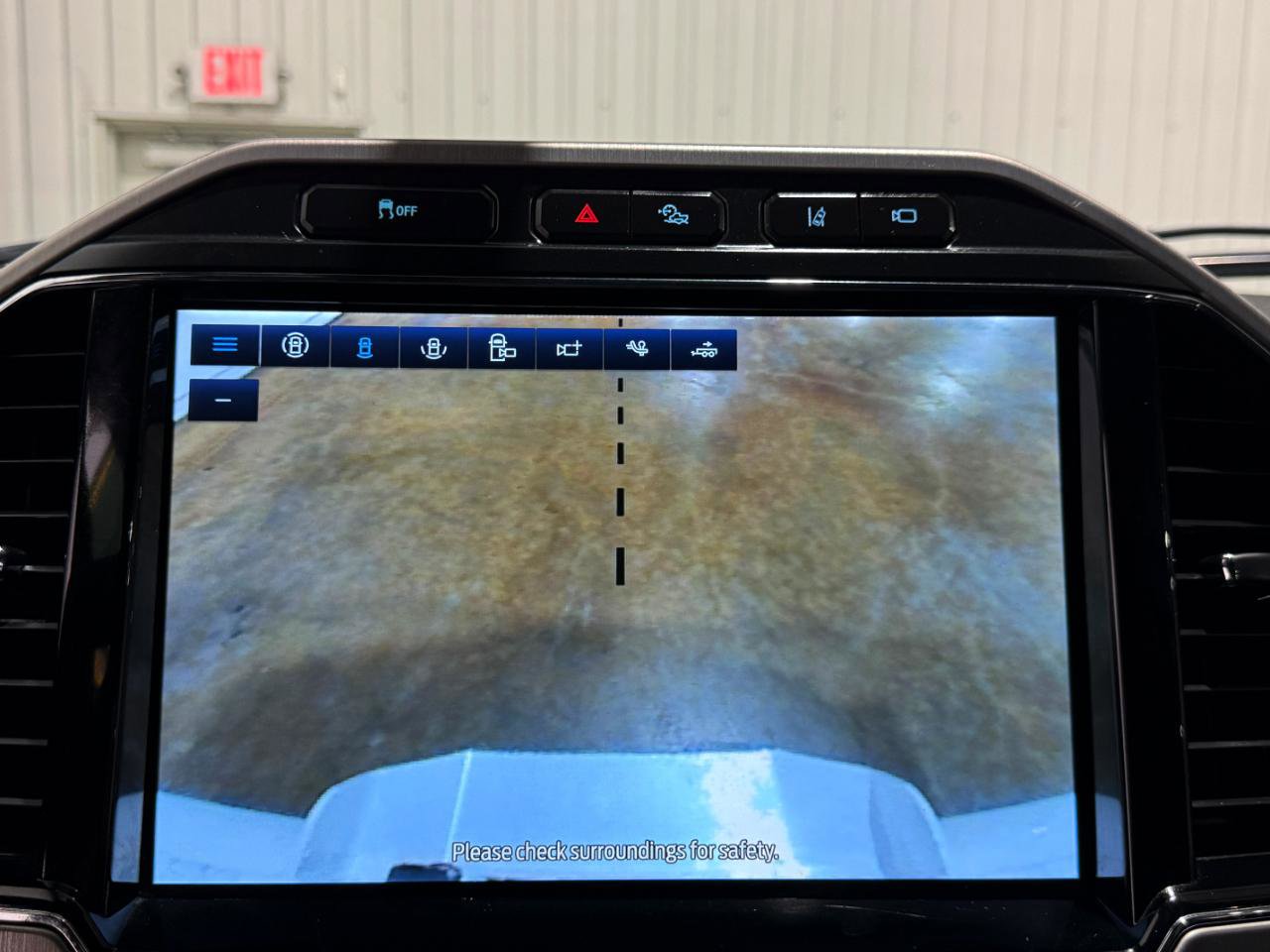 Used 2022 Ford F250 Platinum w/ Tremor Off-Road Package AWD/4WD image 50