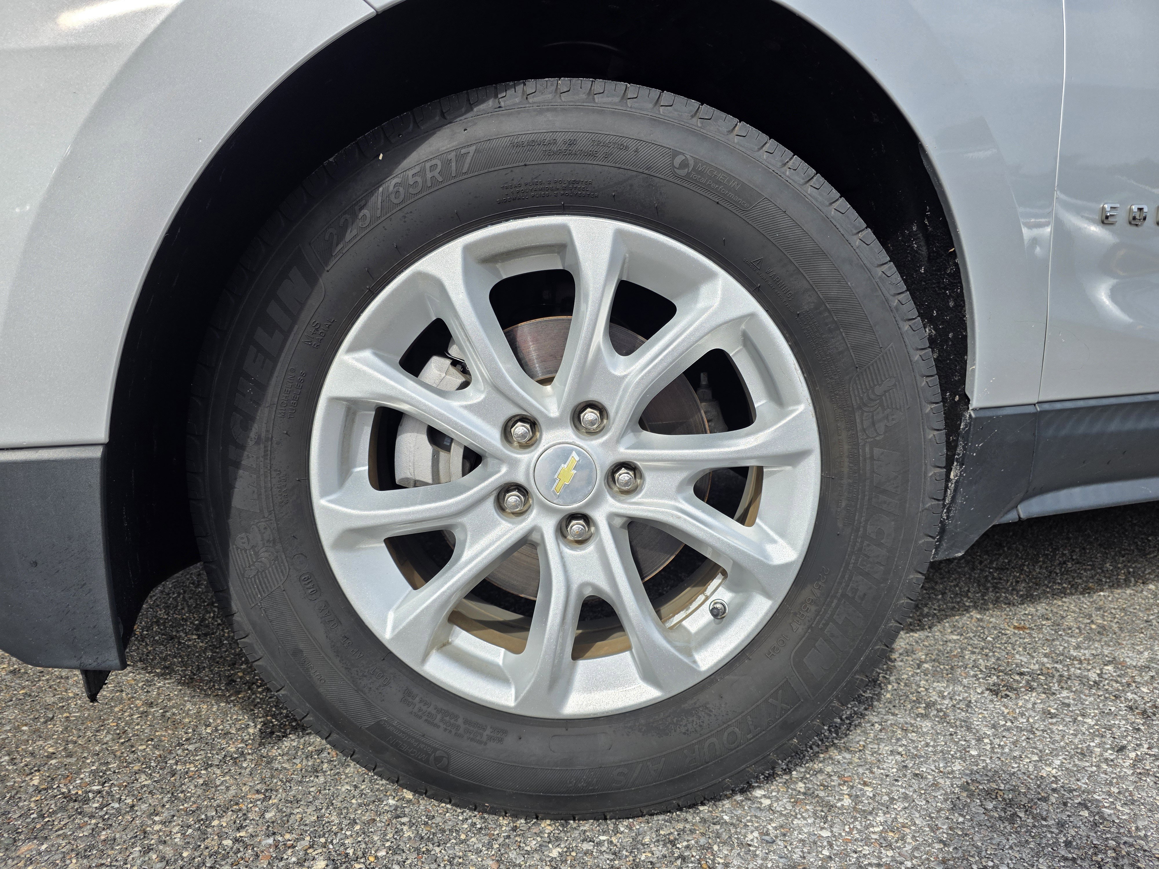 Used 2019 Chevrolet Equinox LS image 29