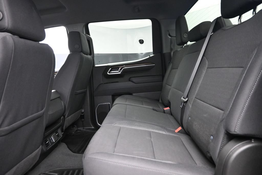 Used 2025 Chevrolet Silverado 1500 RST AWD/4WD image 12