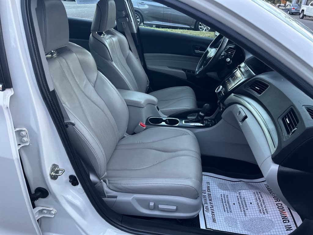 Used 2019 Acura ILX FWD image 21